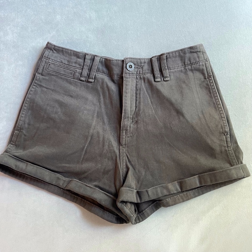 *NWT* GREY HIGH RISE ABERCROMBIE AND FITCH SHORTS